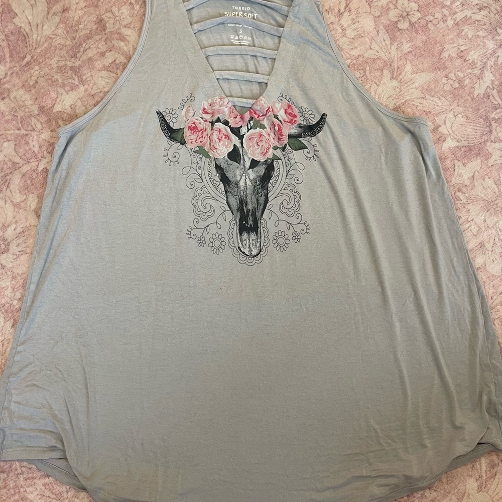 Torrid Gray Tank Top with Floral Bull Skull Design